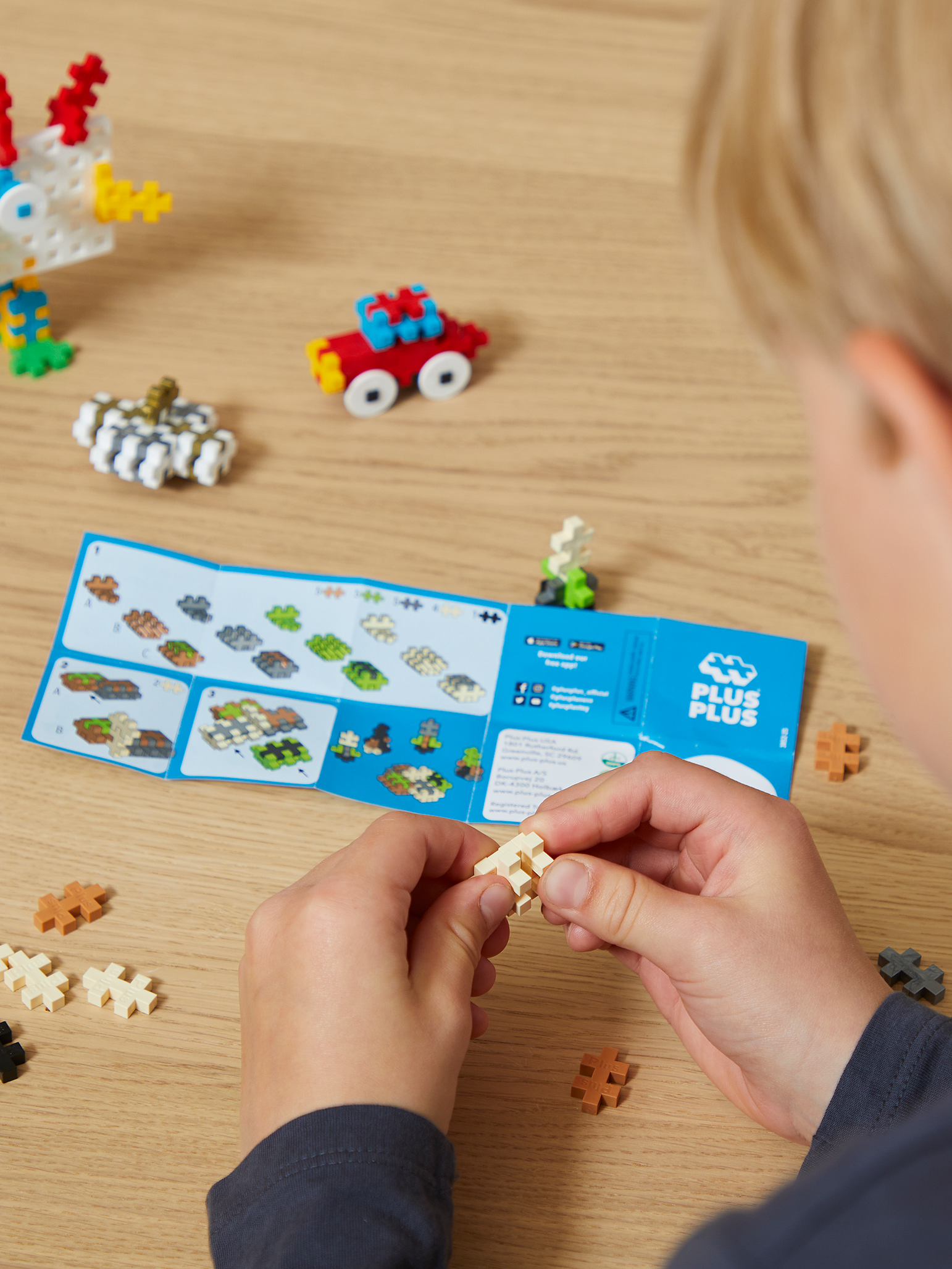 Advent Calendar - Santa And The Joyful family